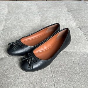 Coach Black Leather Flats Like NEW Condition! Tassles